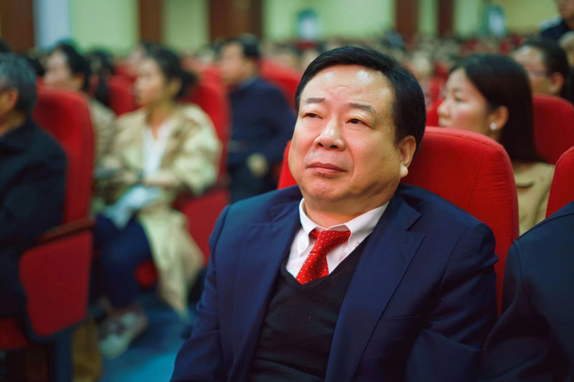 曾氏宗親聯(lián)合總會(huì)常務(wù)副會(huì)長(zhǎng)、河南省曾氏孝文化委員會(huì)會(huì)長(zhǎng)曾占國(guó)受邀參加河南省首屆“孝賢杯”征文大賽頒獎(jiǎng)典禮